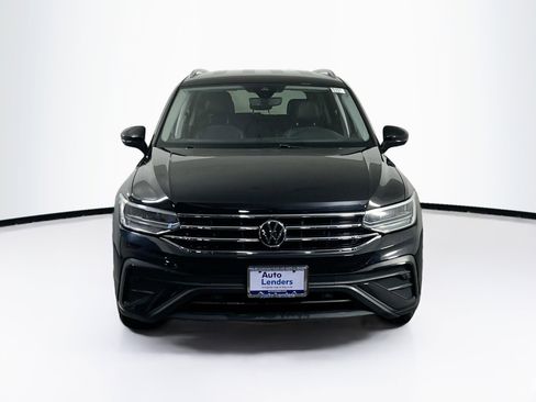 Used 2022 Volkswagen Tiguan SE image 2
