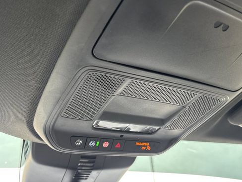 Used 2024 Chevrolet Traverse LT w/ Enhanced Driving Package FWD image 42