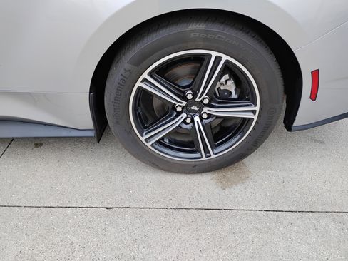 Used 2024 Ford Mustang Premium image 19