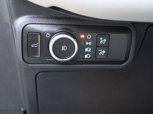 Used 2025 Ford Explorer Platinum w/ LUX Leather Package image 30