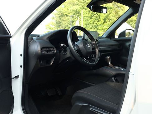 Used 2024 Honda HR-V Sport image 12