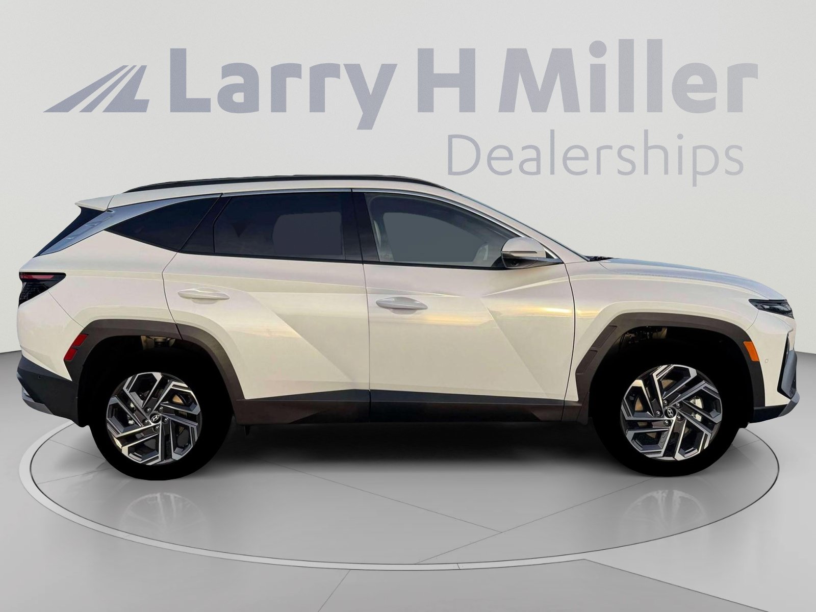 New 2026 Hyundai Tucson Limited AWD/4WD image 9