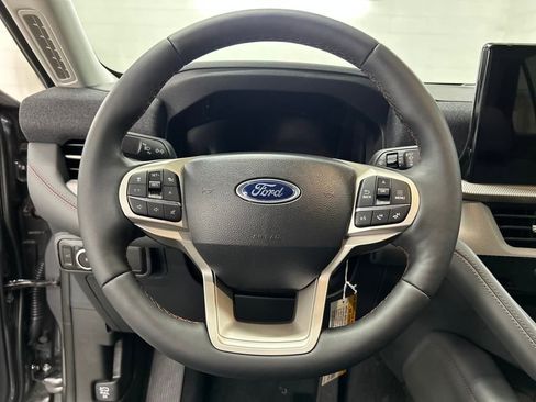 New 2025 Ford Explorer Active w/ Active Comfort Package image 17