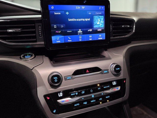 Used 2021 Ford Explorer XLT w/ Equipment Group 202A RWD image 21