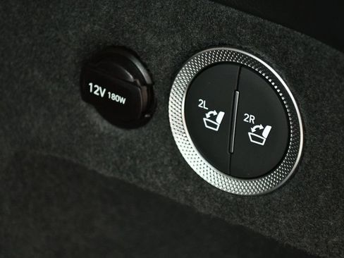 Used 2025 Genesis GV80 3.5T Prestige AWD/4WD image 19