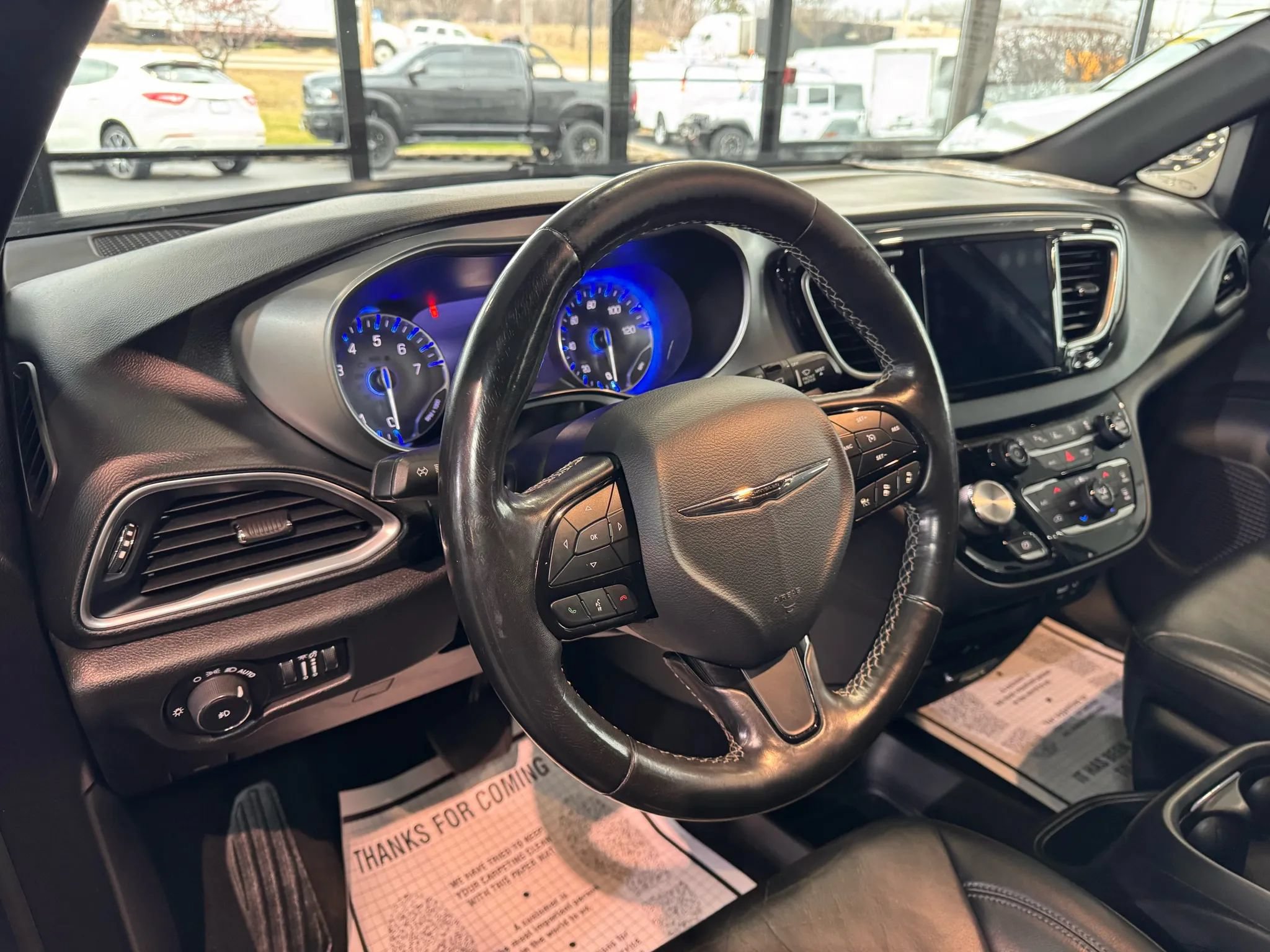 Used 2019 Chrysler Pacifica Touring-L Plus w/ Advanced Safetytec Group FWD image 30