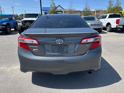 Used 2014 Toyota Camry SE w/ Fleet Convenience Package image 6