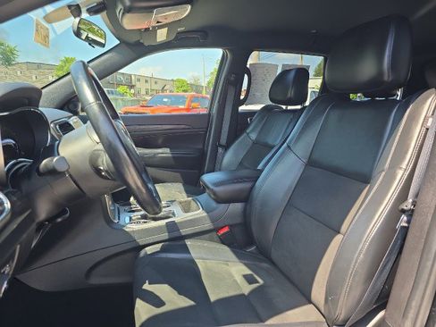 Used 2021 Jeep Grand Cherokee Laredo X image 23