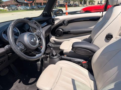 Used 2017 MINI Cooper Convertible FWD image 8