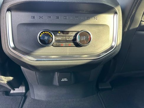 New 2027 Ford Expedition Platinum w/ Stealth Performance Package AWD/4WD image 25