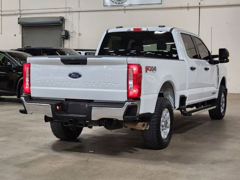 Used 2024 Ford F250 XLT w/ FX4 Off-Road Package image 8