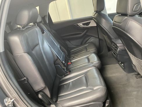 Used 2019 Audi Q7 2.0T Premium w/ Cold Weather Package AWD/4WD image 12