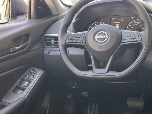 Used 2025 Nissan Altima 2.5 S FWD image 12