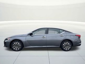 Used 2024 Nissan Altima 2.5 SV video 2