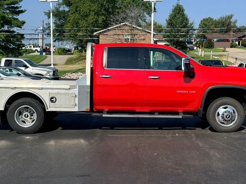 Used 2022 Chevrolet Silverado 3500 LTZ w/ LTZ Convenience Package AWD/4WD image 4