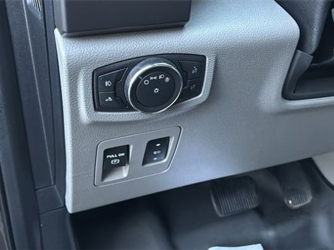 Used 2016 Ford F150 XLT w/ Equipment Group 302A Luxury image 14