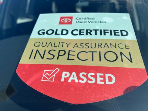 Certified 2023 Toyota RAV4 LE AWD/4WD image 3