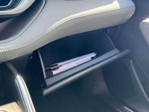 Certified 2022 Toyota Highlander Platinum image 32