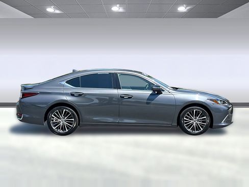 Certified 2023 Lexus ES 300h w/ Premium Package FWD image 8