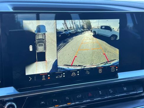 Used 2024 GMC Sierra 1500 SLT w/ SLT Premium Plus Package image 27