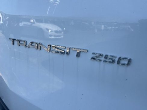 Used 2021 Ford Transit 250 Low Roof RWD image 17
