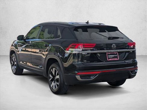 Used 2022 Volkswagen Atlas Cross Sport SE FWD image 8