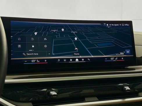 Used 2024 BMW X5 xDrive40i w/ M Sport Package image 13