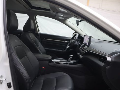 Used 2023 Nissan Altima 2.5 SL AWD/4WD image 9