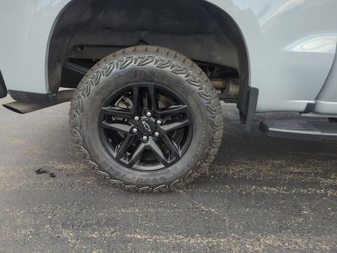 Certified 2024 Chevrolet Silverado 1500 Custom Trail Boss AWD/4WD image 13
