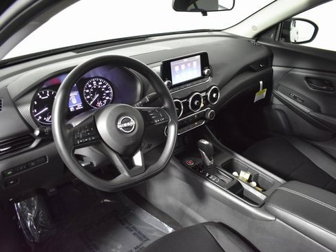 Certified 2025 Nissan Sentra S image 10