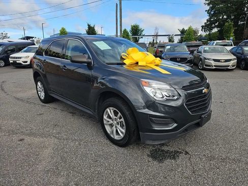 Used 2017 Chevrolet Equinox LS AWD/4WD image 11