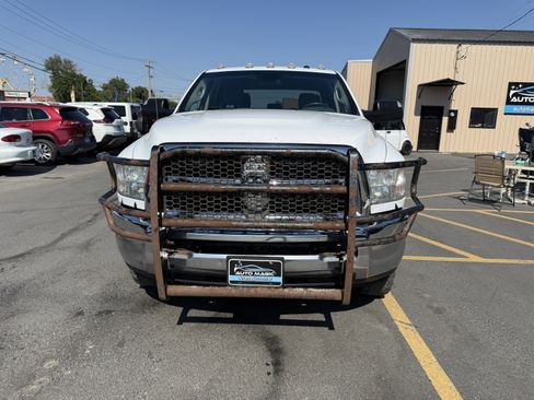 Used 2018 RAM 3500 Tradesman w/ Chrome Appearance Group image 8
