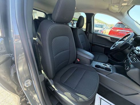 Used 2025 Ford Escape Active image 30