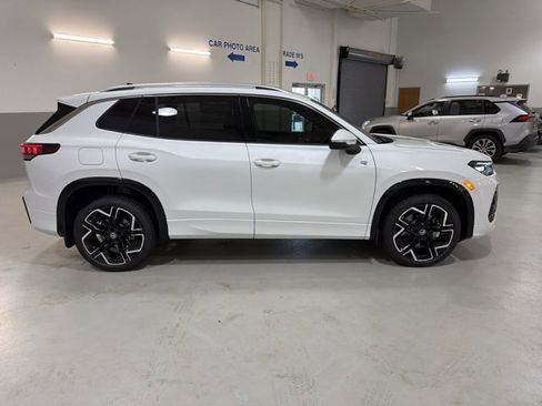 New 2026 Volkswagen Tiguan SEL R-Line image 10