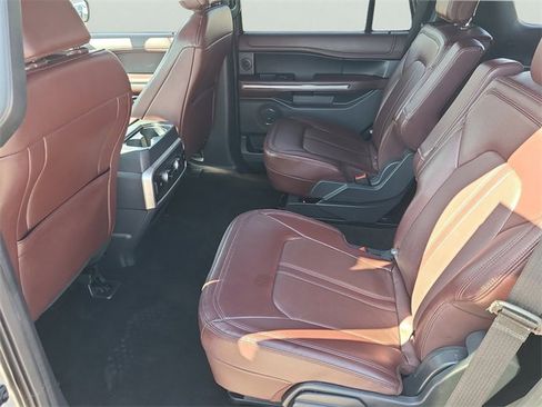 Used 2023 Ford Expedition Limited image 16