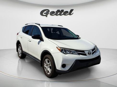Used 2014 Toyota RAV4 LE image 4