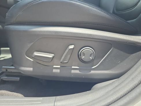 Used 2025 Hyundai Tucson SEL FWD image 16