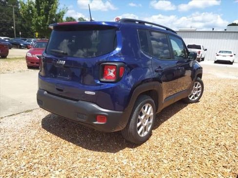 Used 2021 Jeep Renegade Latitude image 32