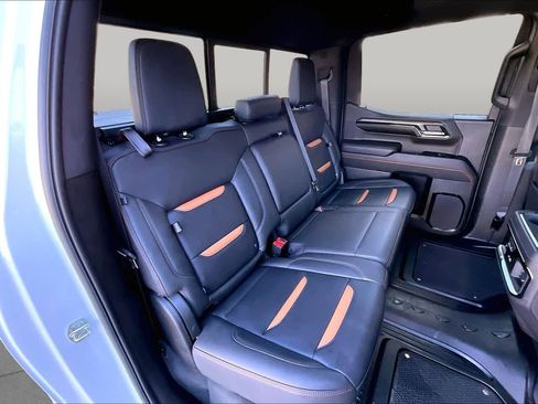 Used 2023 GMC Sierra 1500 AT4 w/ AT4 Premium Package AWD/4WD image 26