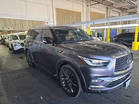 Certified 2024 INFINITI QX80 Sensory AWD/4WD image 3