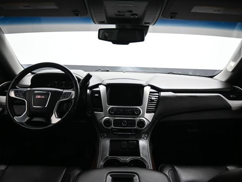 Used 2020 GMC Yukon XL SLT image 48