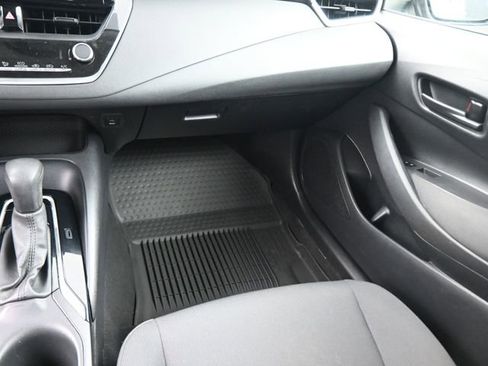 Used 2024 Toyota Corolla LE image 38
