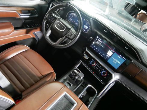 Used 2022 GMC Sierra 1500 Denali Ultimate image 9