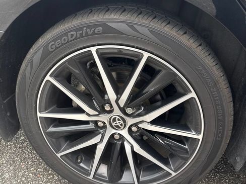 Used 2021 Toyota Camry SE w/ Cold Weather Package FWD image 4