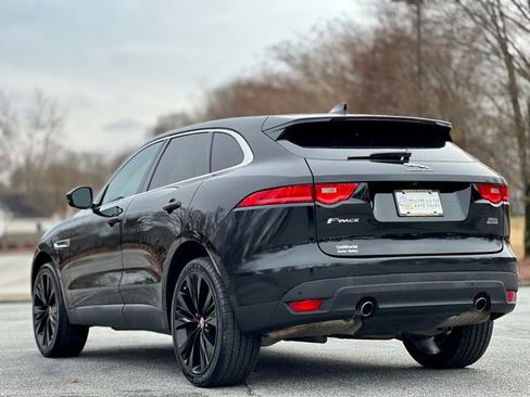 Used 2020 Jaguar F-PACE Premium image 7