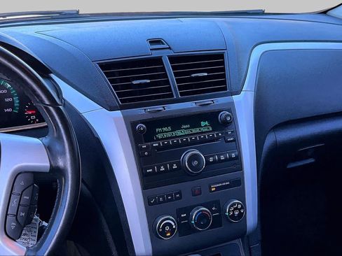 Used 2012 Chevrolet Traverse LT FWD image 6