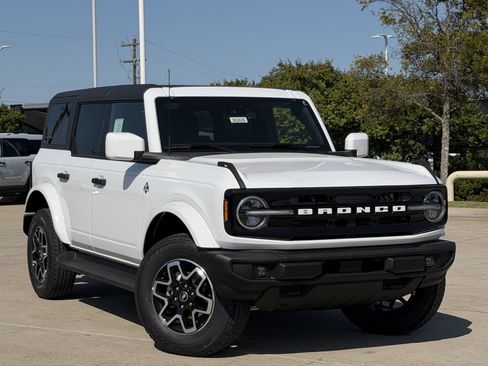 New 2026 Ford Bronco Outer Banks AWD/4WD image 2