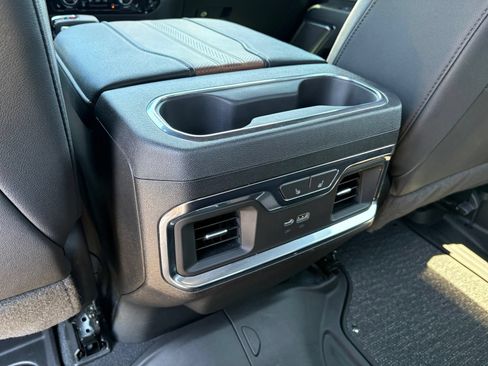 Used 2023 Chevrolet Silverado 1500 High Country w/ High Country Premium Package AWD/4WD image 30