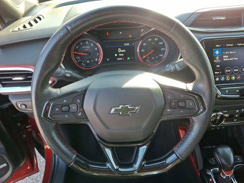 Used 2022 Chevrolet TrailBlazer RS w/ Technology Package image 19