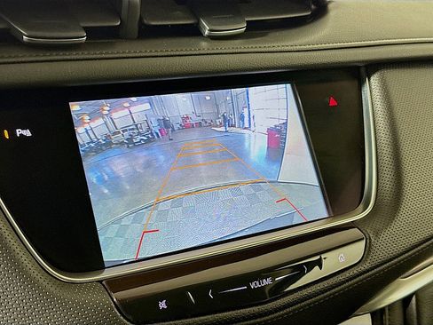 Used 2017 Cadillac XT5 Luxury image 17